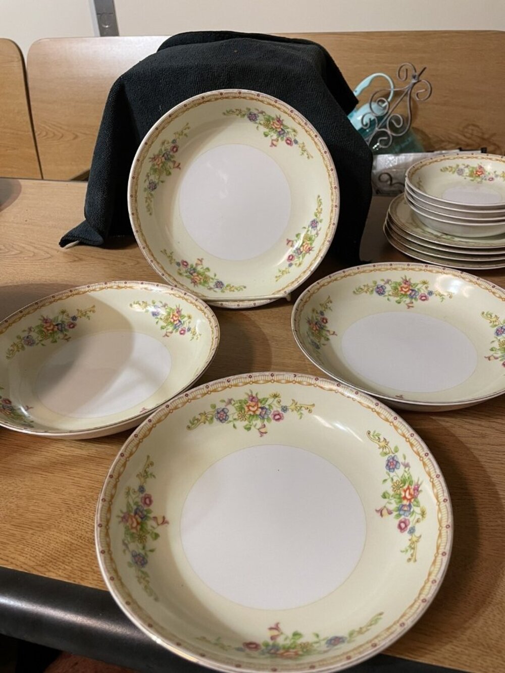 Gold China Made in Japan Cream Rust Gold Trim Setting 4 Soup Bowls 7 3/8 Vintage